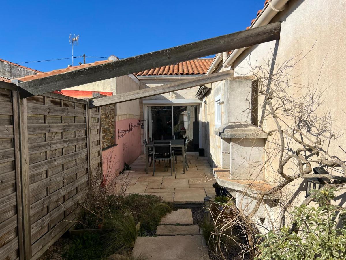 רושפור Maison Avec Jardin Et Garage מראה חיצוני תמונה